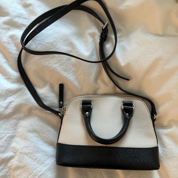 Kate Spade Mini Rachelle - like new - Picture 4 of 6